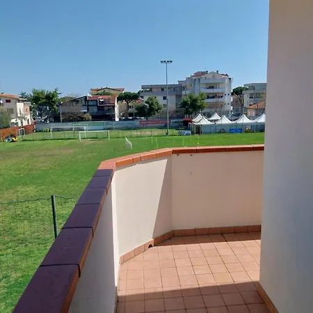 Mansarda Openspace Casa Delle Rondini 住宿加早餐酒店 阿布鲁齐的罗塞托